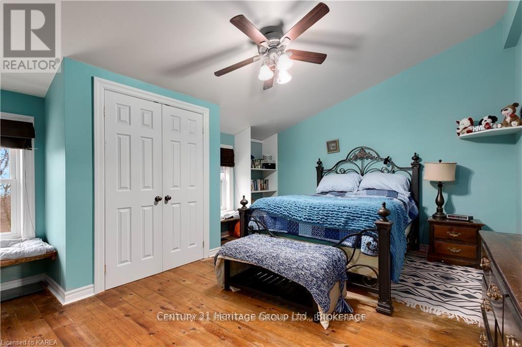 7387 County Rd 9, Greater Napanee (Greater Napanee), ON - Indoor Photo Showing Bedroom