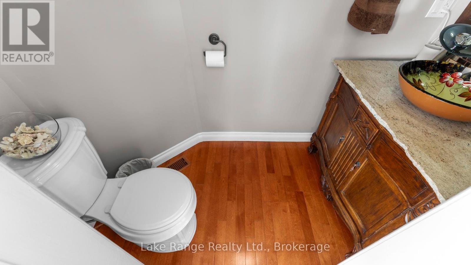 Office/bedroom/den - 2 piece ensuite. Main floor - 3622 Highway 21, Kincardine, ON - Indoor Photo Showing Bathroom