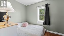 2nd bedroom (2nd floor) -