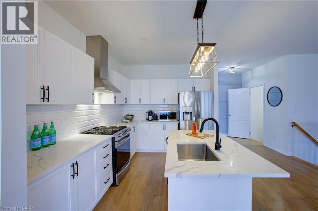 115 Maple Street, Drayton, ON - Indoor Photo Showing Kitchen With Upgraded Kitchen
