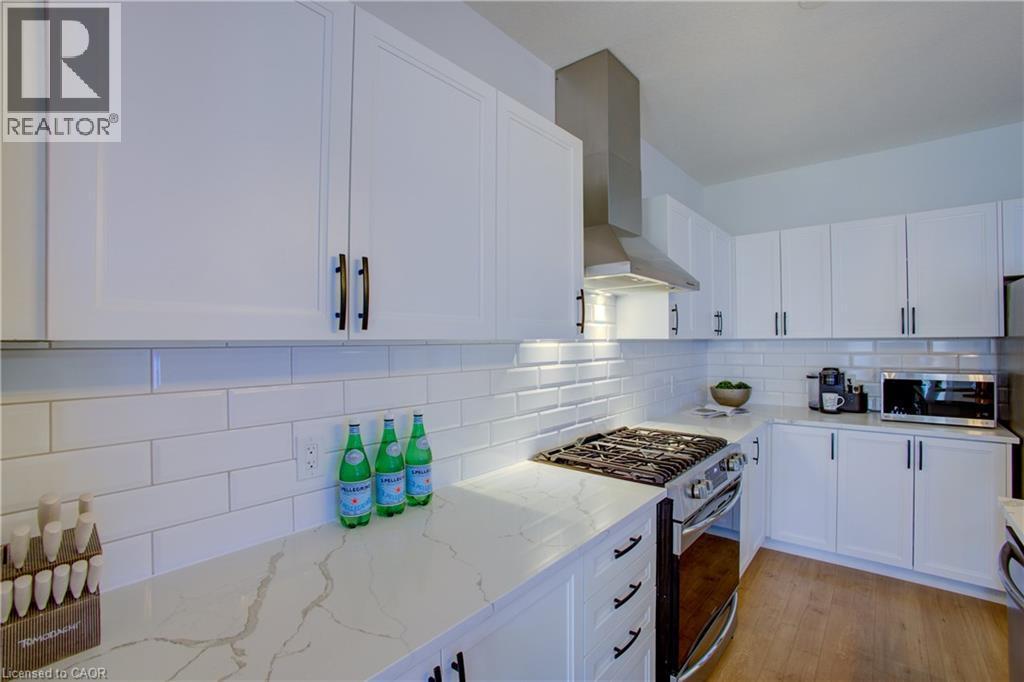 115 Maple Street, Drayton, ON - Indoor Photo Showing Kitchen With Upgraded Kitchen