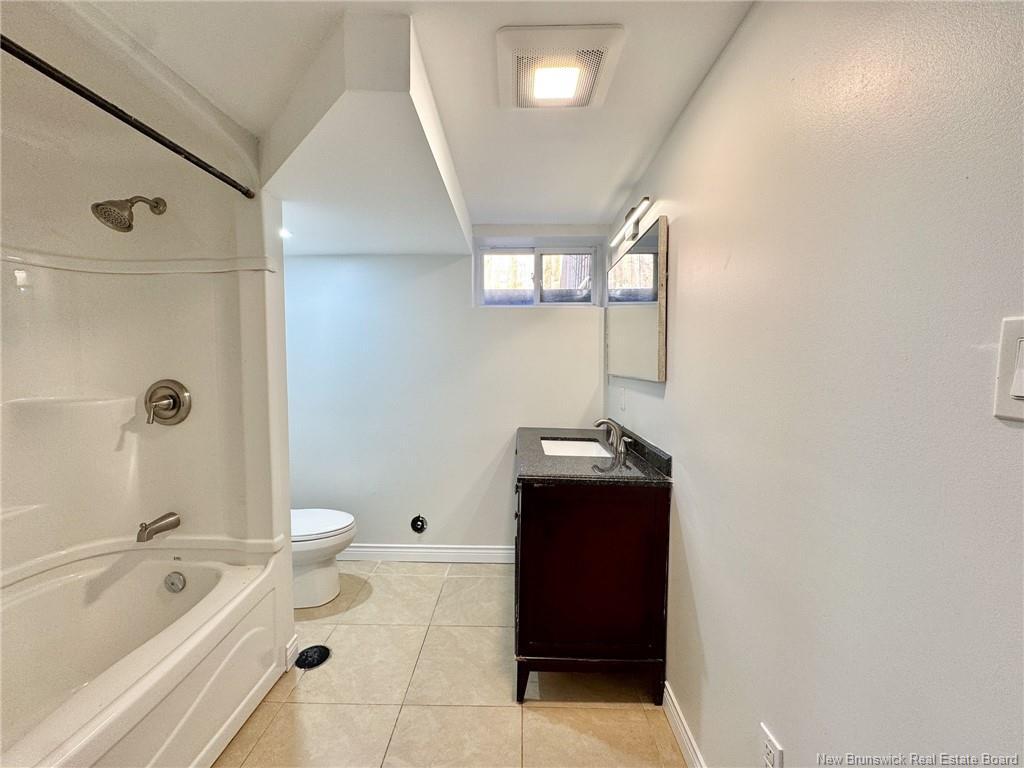 68 Coronation Dr, Moncton, NB