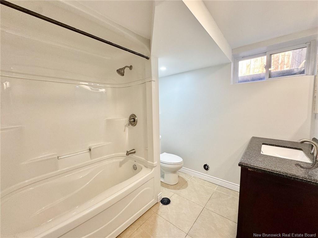 68 Coronation Dr, Moncton, NB