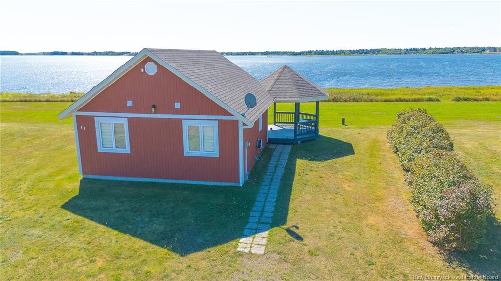 11 Rue De La Marée St, Tracadie, NB