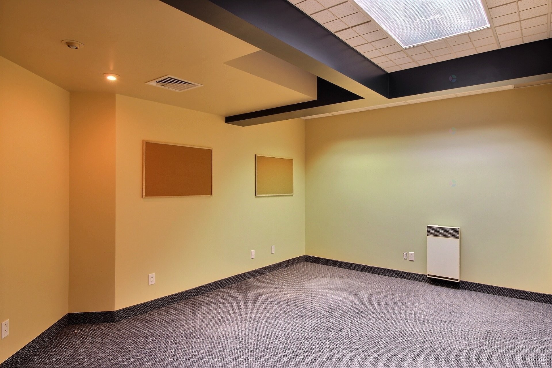 Interior - 300-19 Rue Gamble O., Rouyn-Noranda, QC - Indoor Photo Showing Other Room