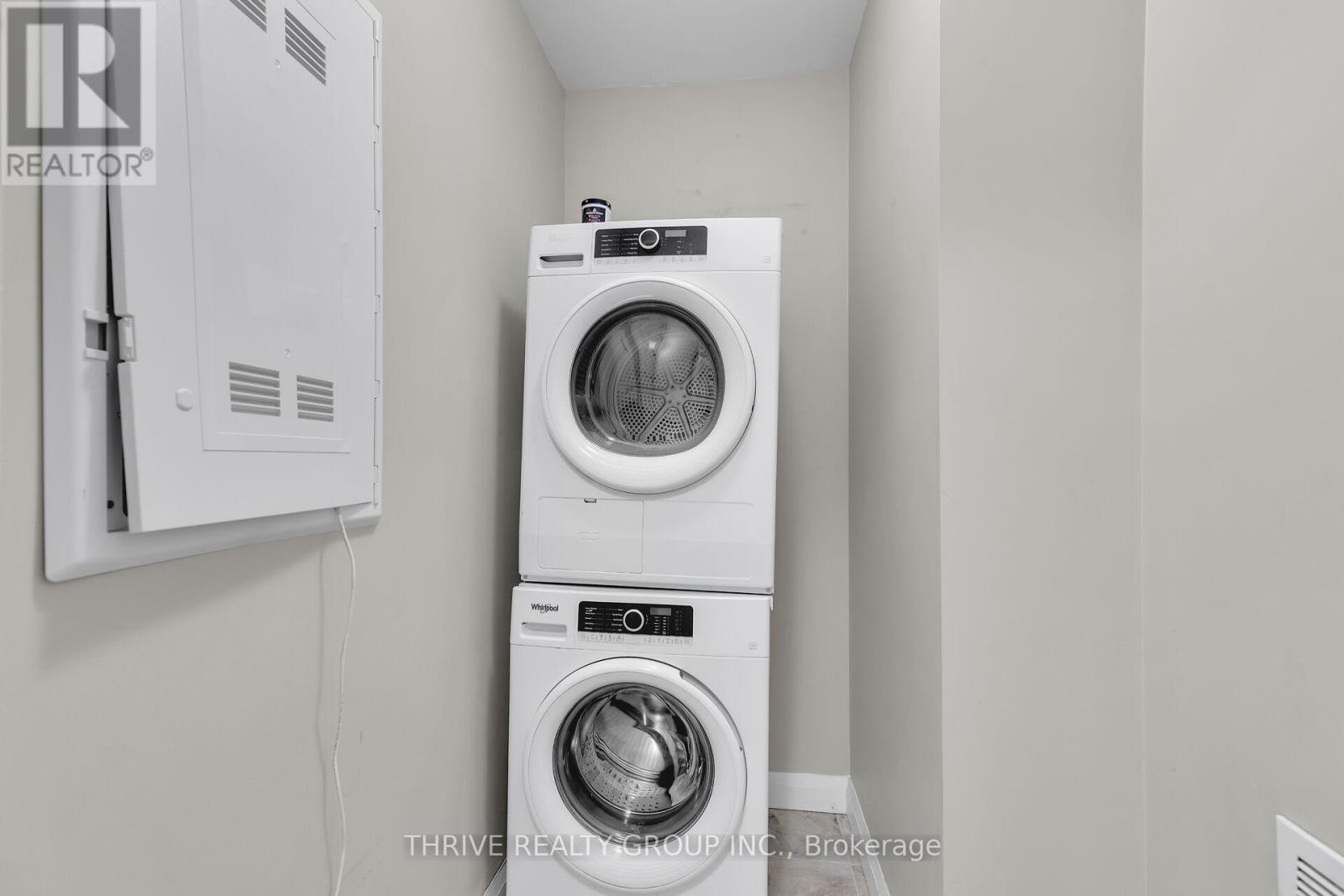 301 - 263 Butler Street, Lucan Biddulph (Lucan), ON - Indoor Photo Showing Laundry Room