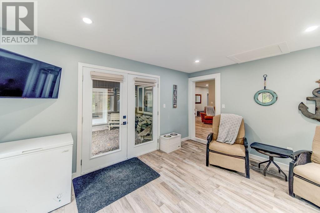 264 Lakeview Drive, Alban, ON - Indoor