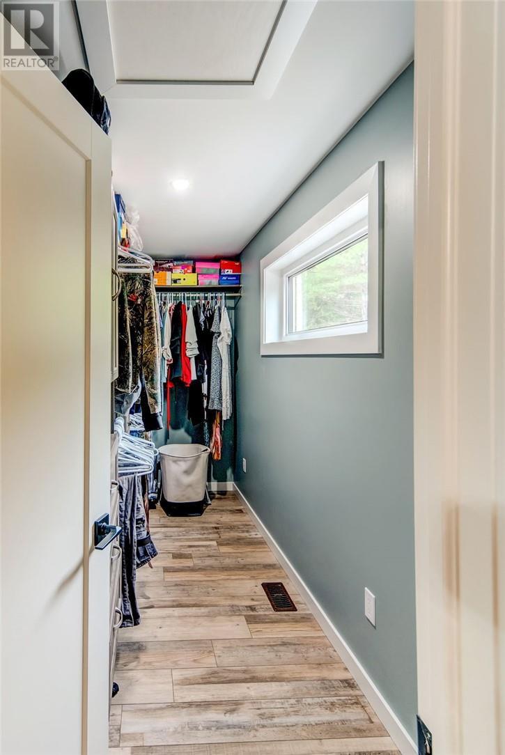 264 Lakeview Drive, Alban, ON - Indoor