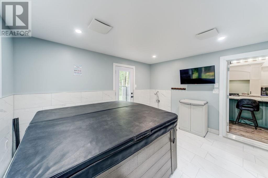 264 Lakeview Drive, Alban, ON - Indoor