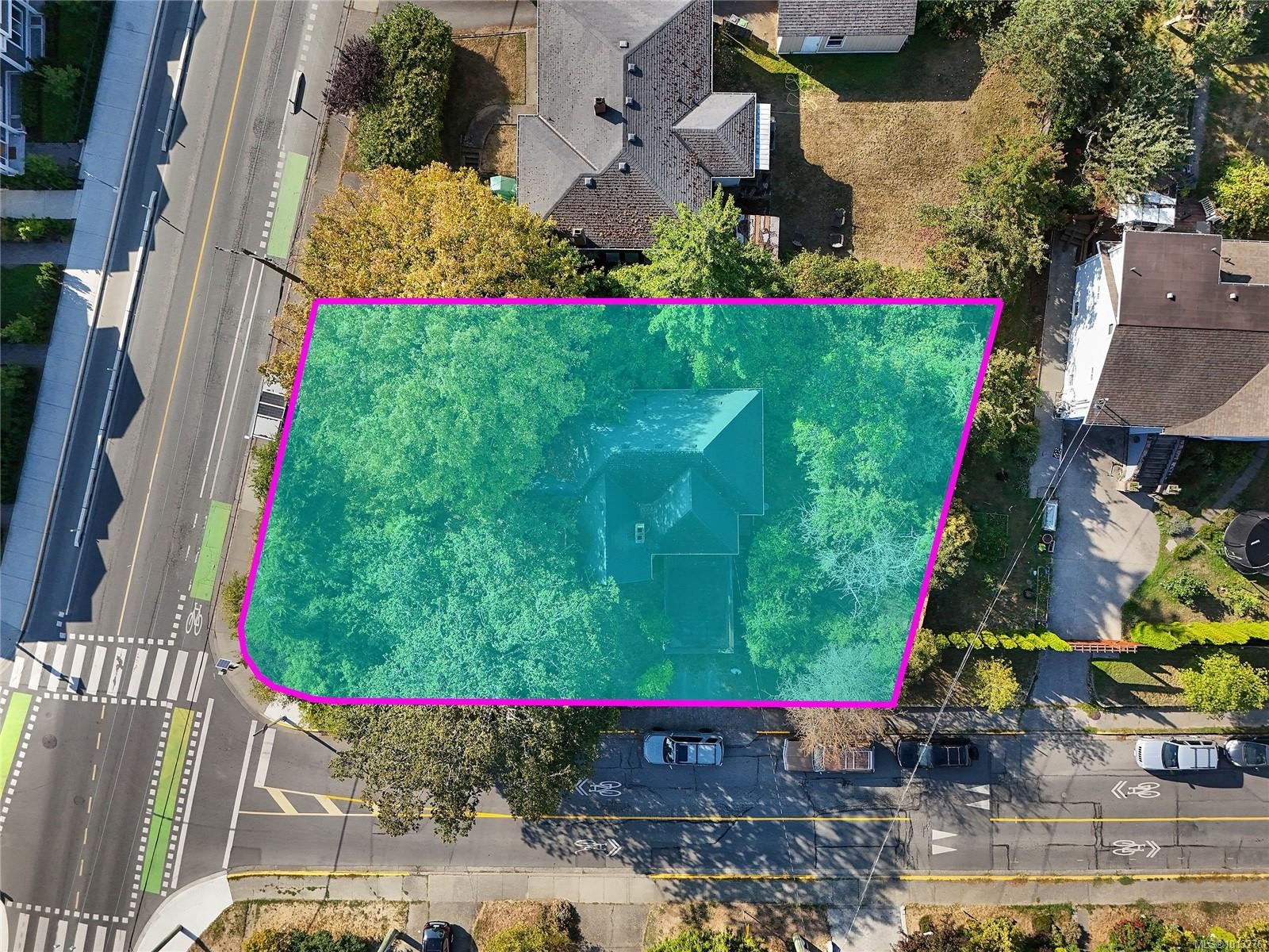 832 Lampson St, Esquimalt, BC