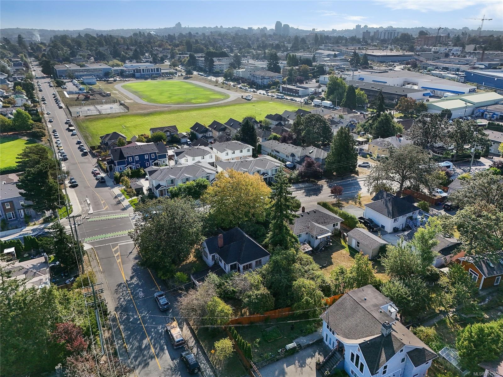 832 Lampson St, Esquimalt, BC