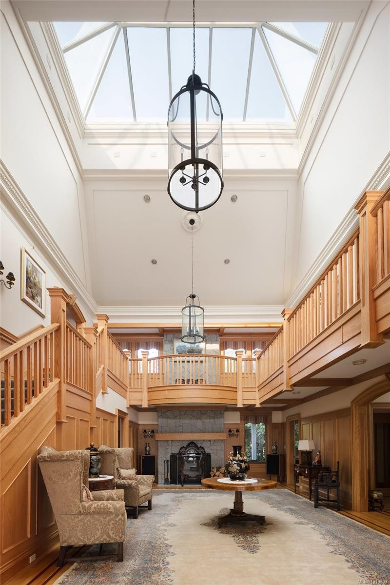 1580 Beach Dr, Oak Bay, BC