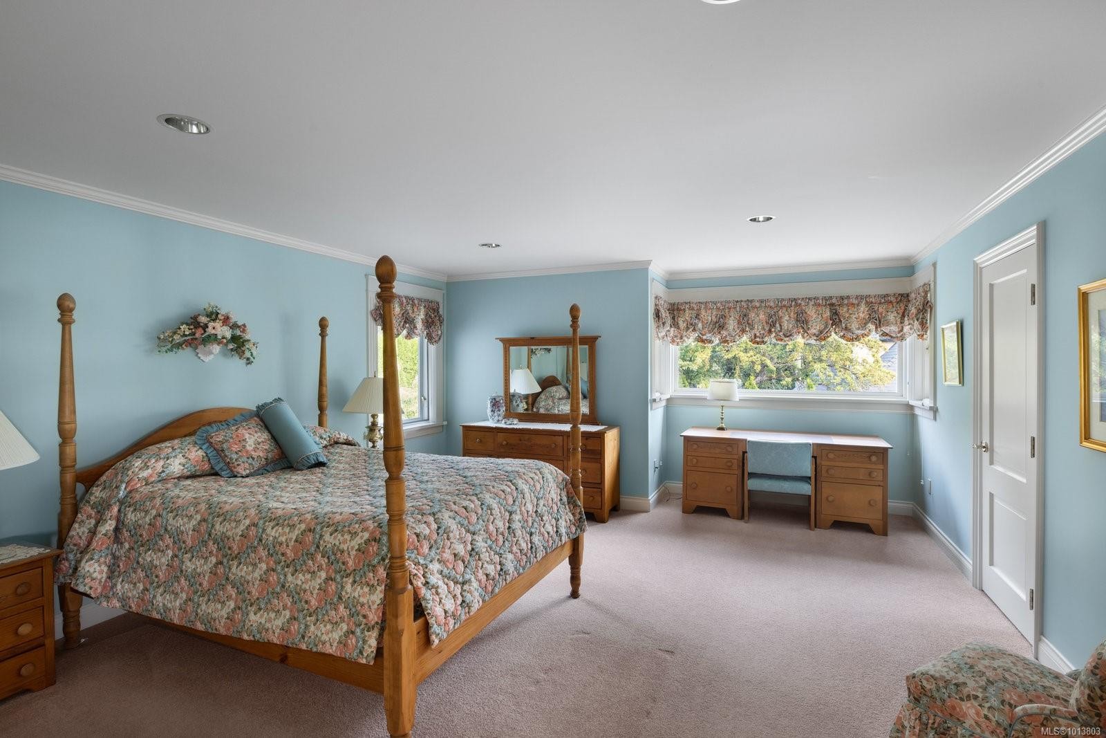 1580 Beach Dr, Oak Bay, BC