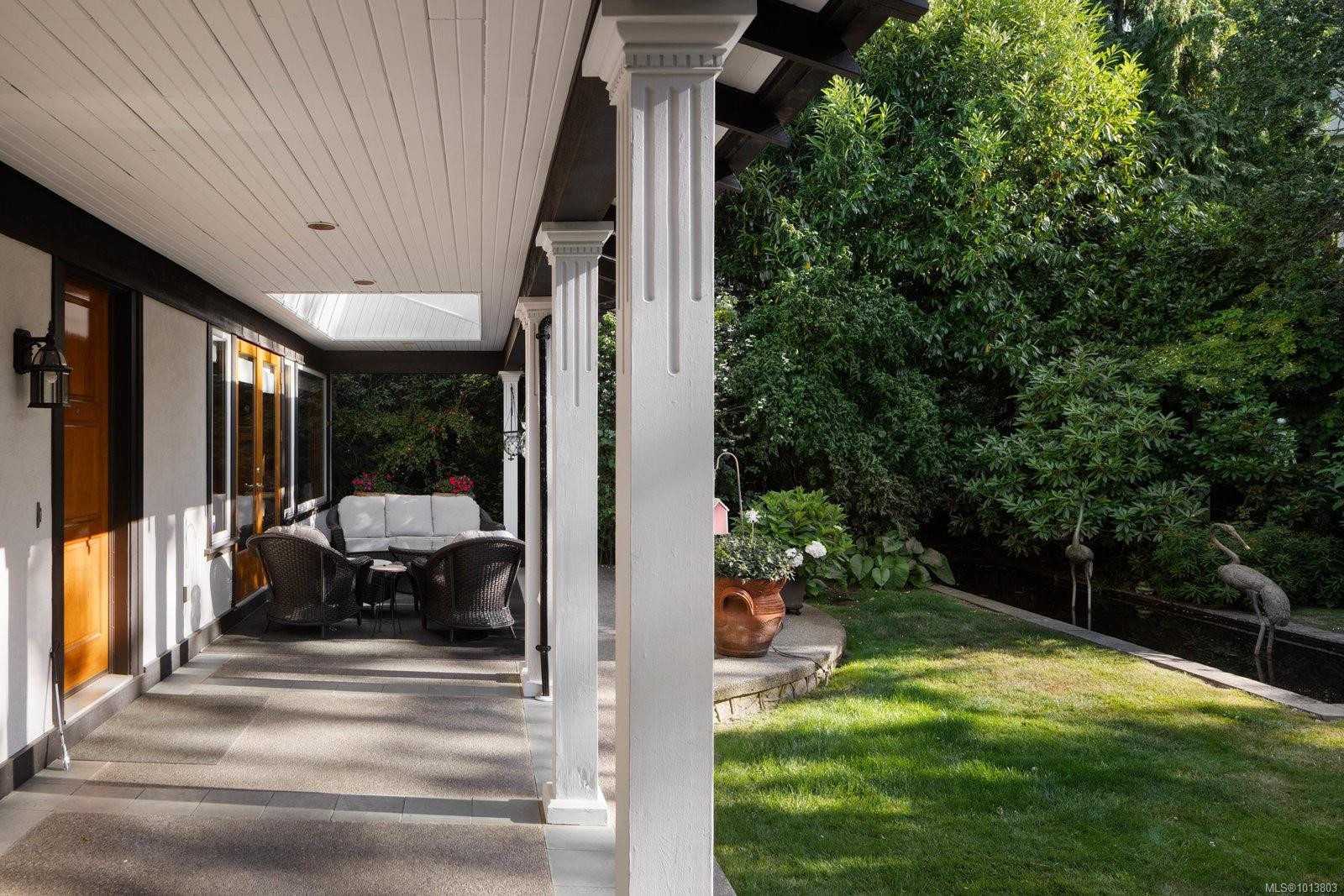 1580 Beach Dr, Oak Bay, BC