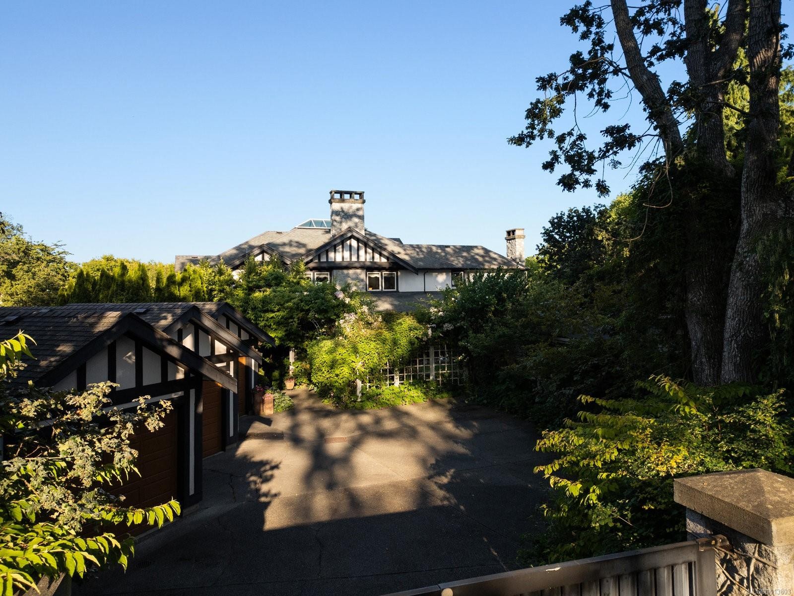 1580 Beach Dr, Oak Bay, BC