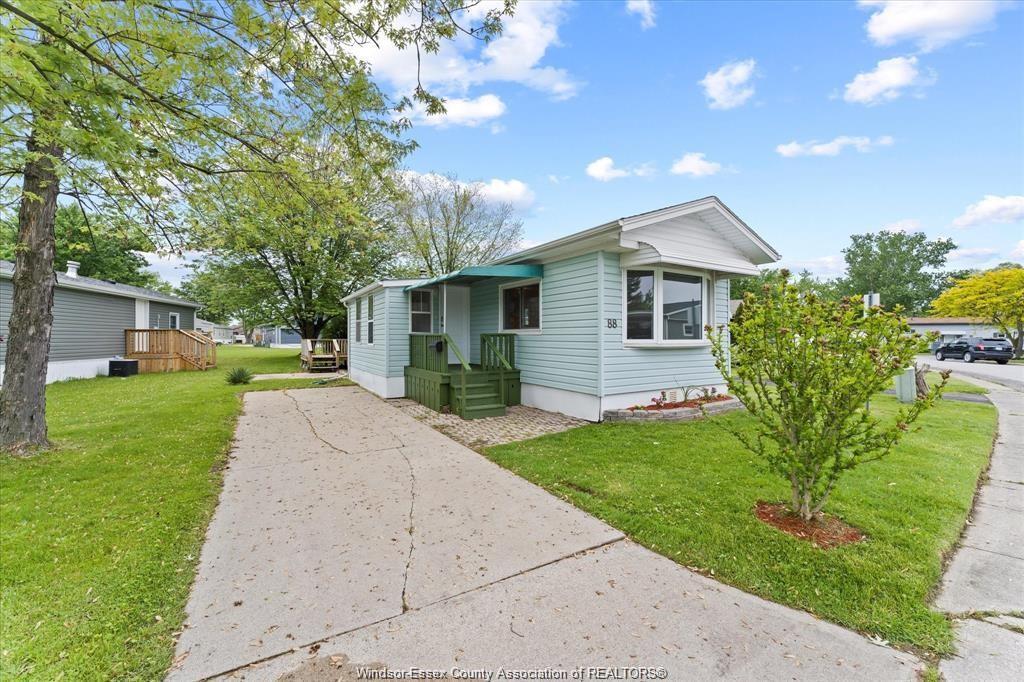 88 Dana, Essex, ON