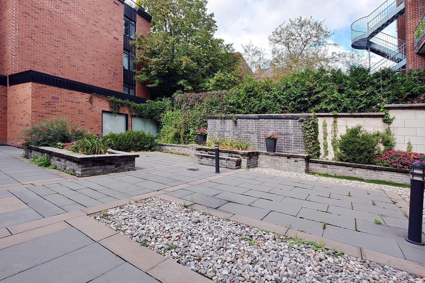 Cour - 203-450 Rue St-Antoine E., Montréal (Ville-Marie), QC - Outdoor