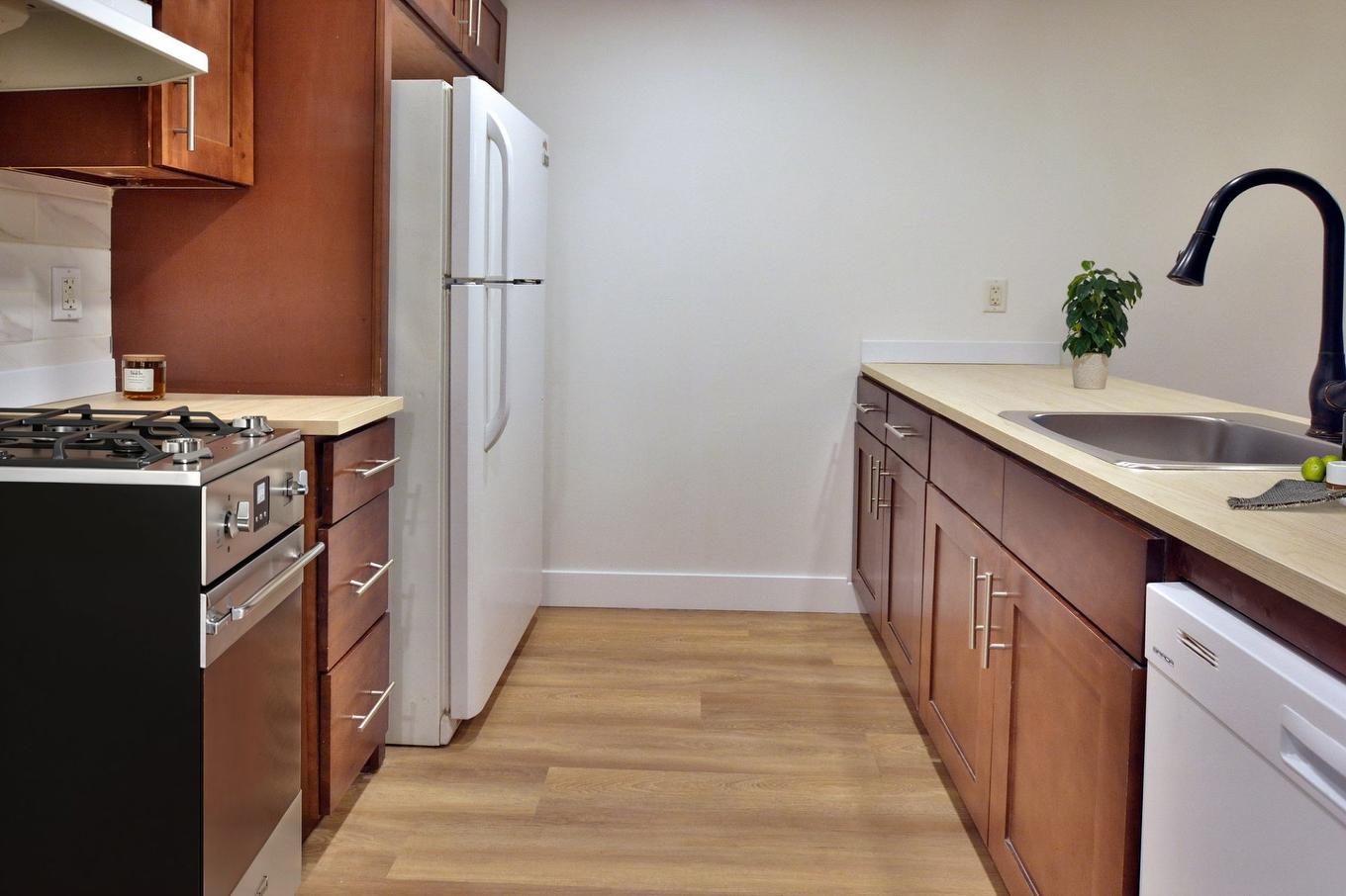 Cuisine - 203-450 Rue St-Antoine E., Montréal (Ville-Marie), QC - Indoor Photo Showing Kitchen