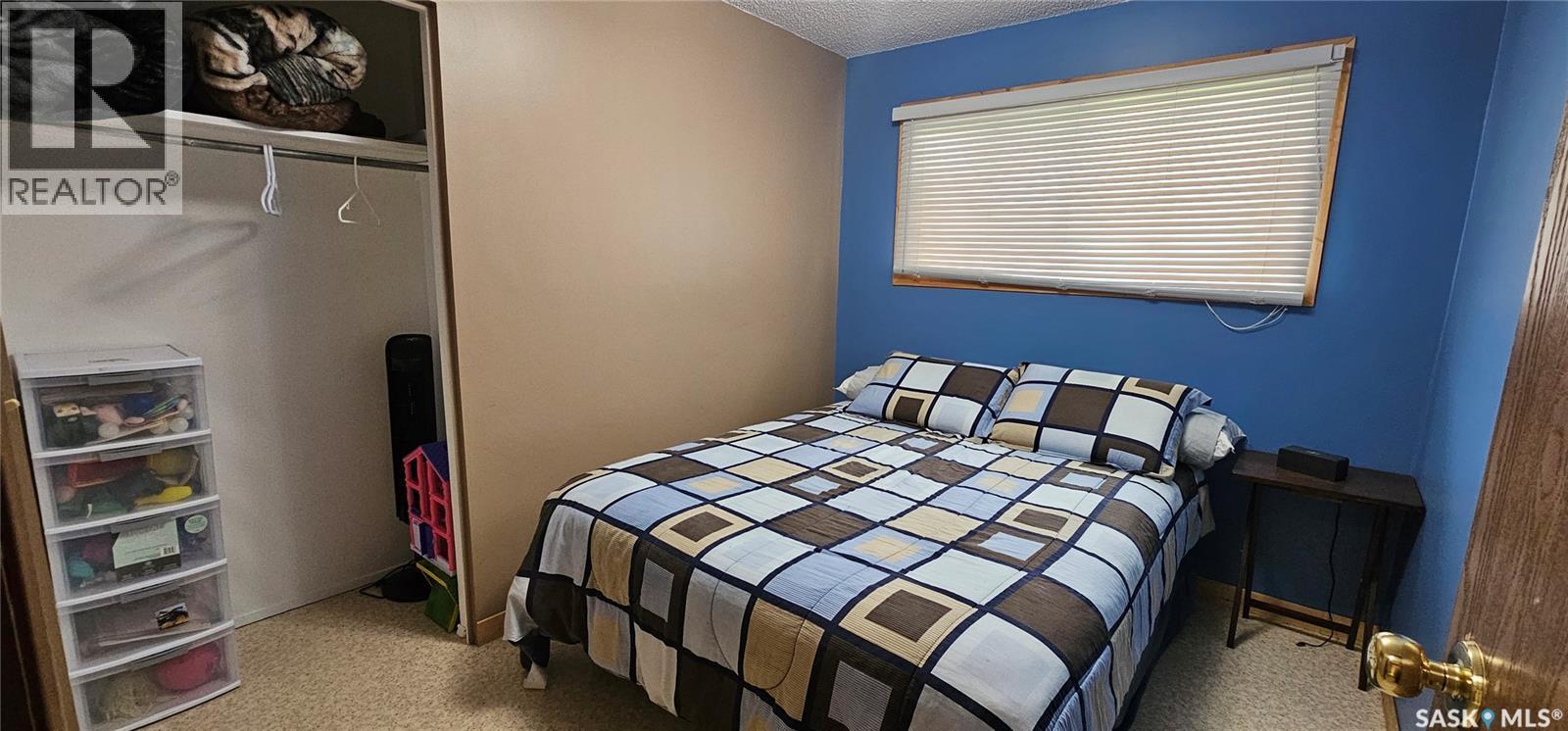 65 2Nd Street W, Weekes, SK - Indoor Photo Showing Bedroom