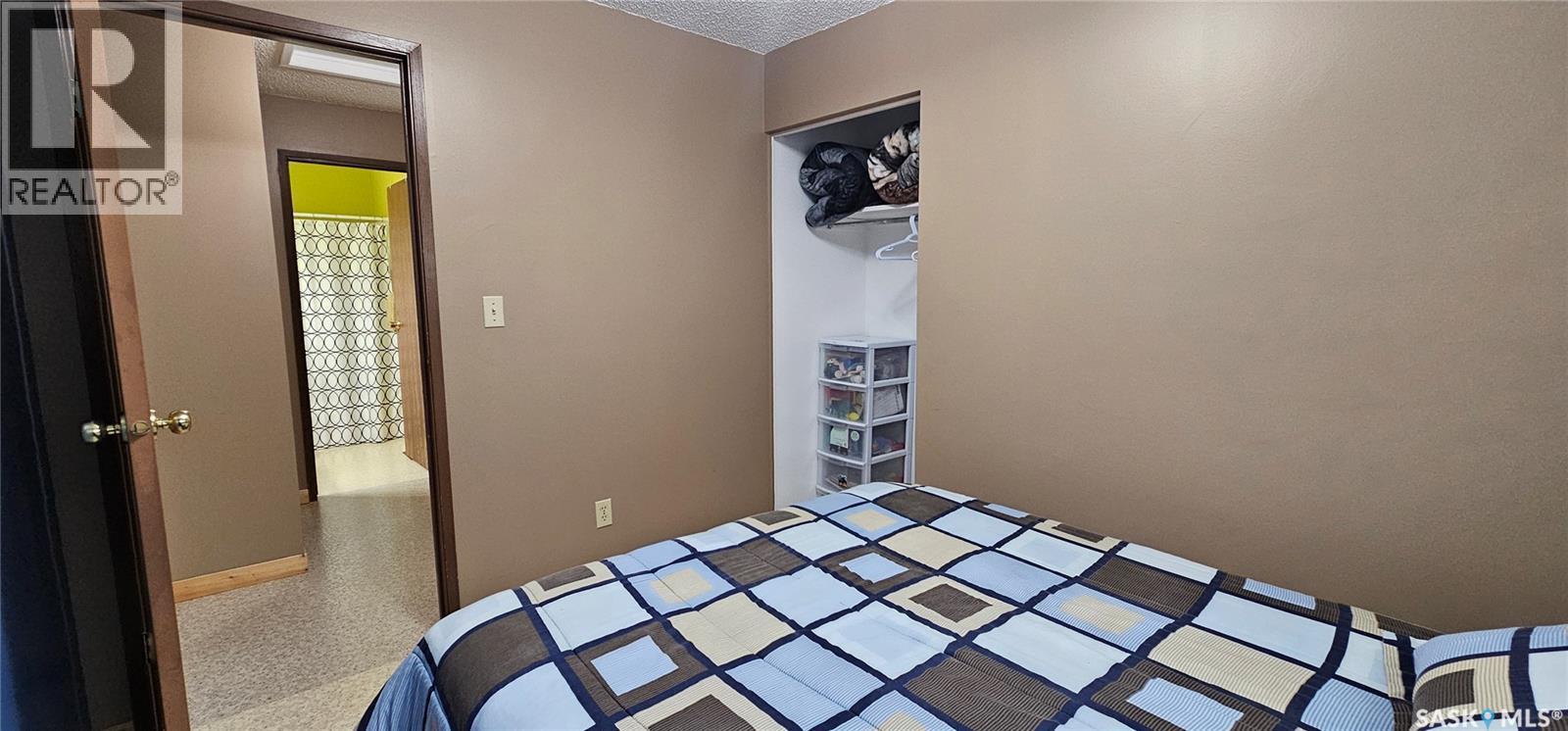 65 2Nd Street W, Weekes, SK - Indoor Photo Showing Bedroom