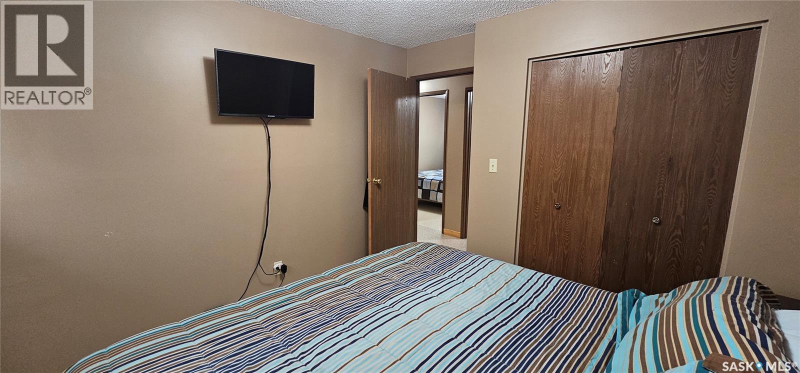65 2Nd Street W, Weekes, SK - Indoor Photo Showing Bedroom