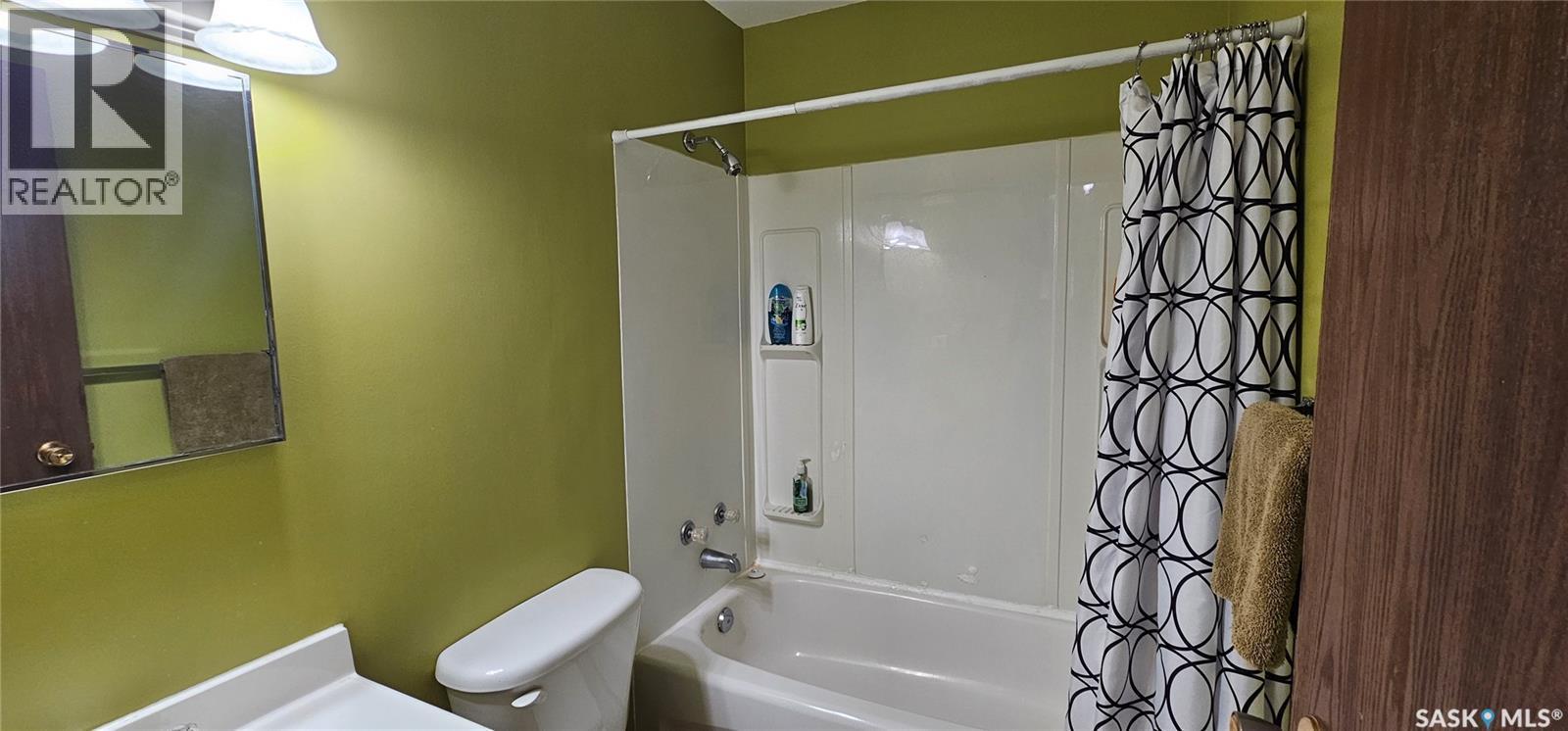 65 2Nd Street W, Weekes, SK - Indoor Photo Showing Bathroom