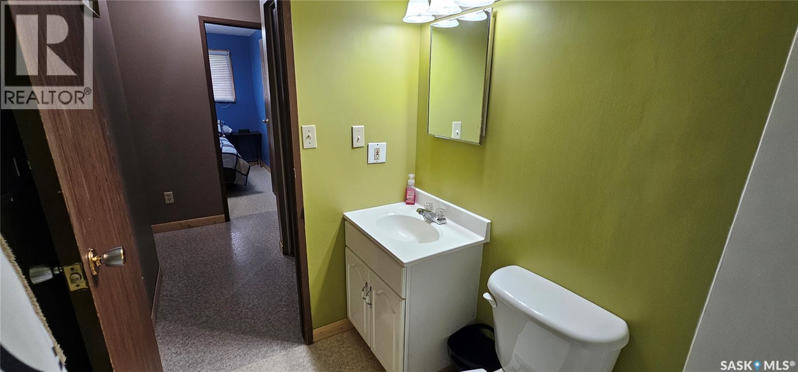 65 2Nd Street W, Weekes, SK - Indoor Photo Showing Bathroom