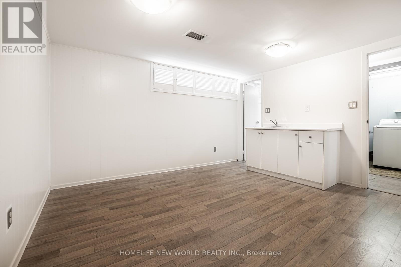 192 Combe Avenue, Toronto, ON - Indoor