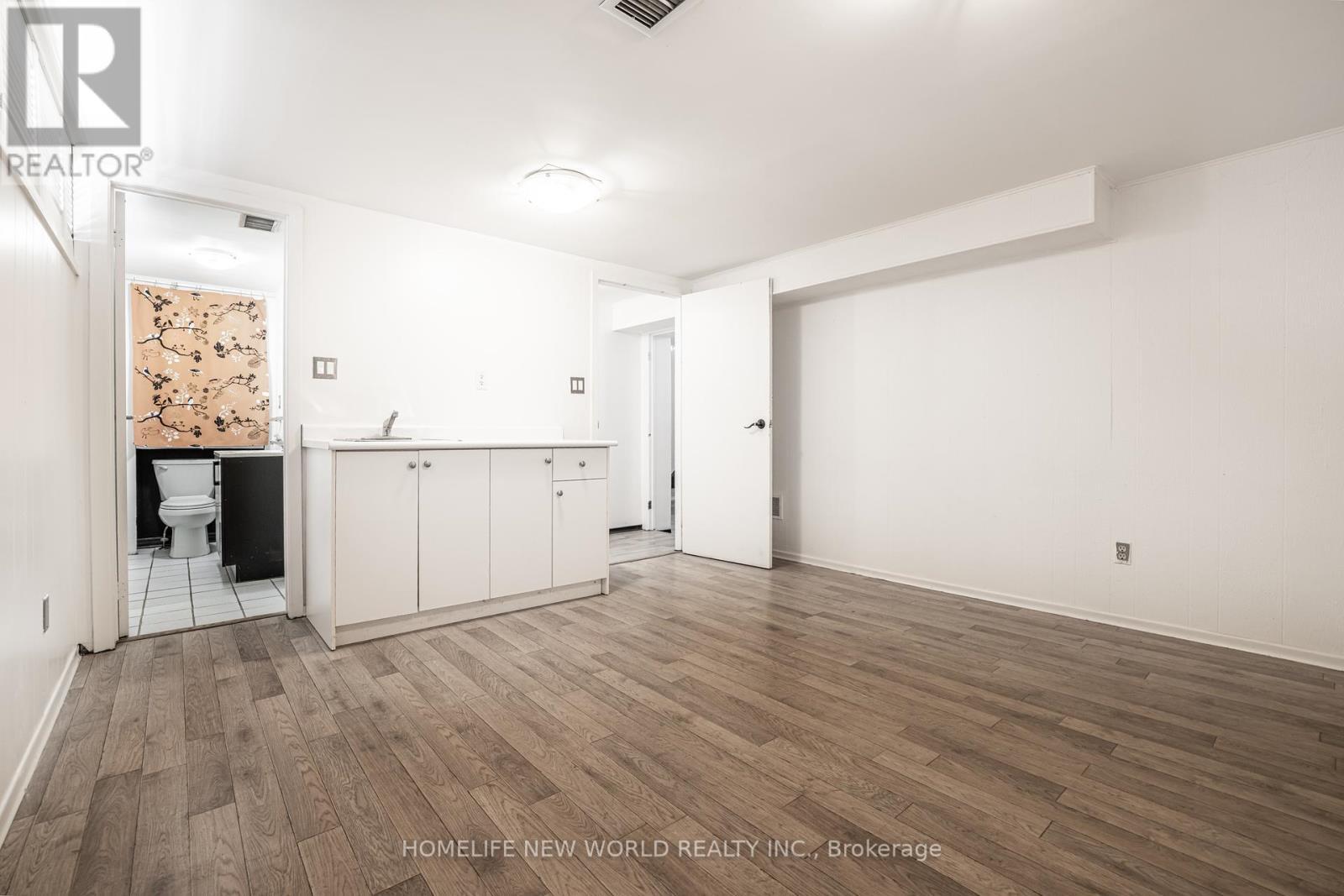 192 Combe Avenue, Toronto, ON - Indoor Photo Showing Other Room