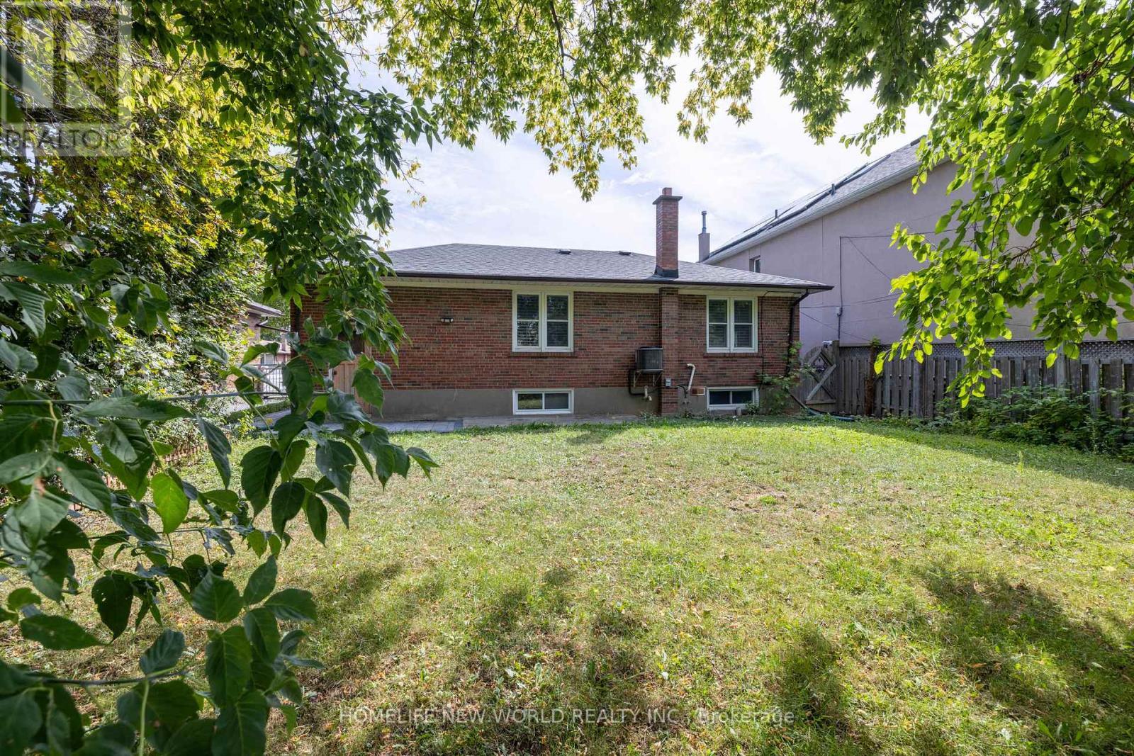 192 Combe Avenue, Toronto, ON - Outdoor