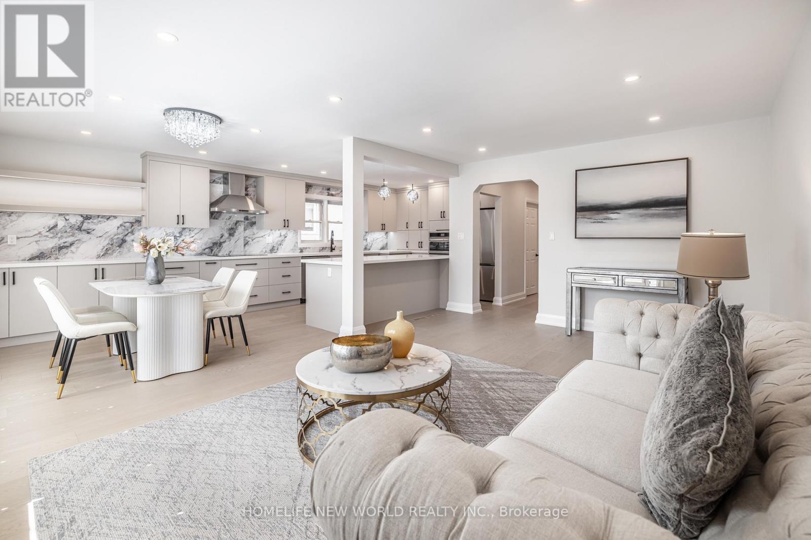 192 Combe Avenue, Toronto, ON - Indoor Photo Showing Living Room