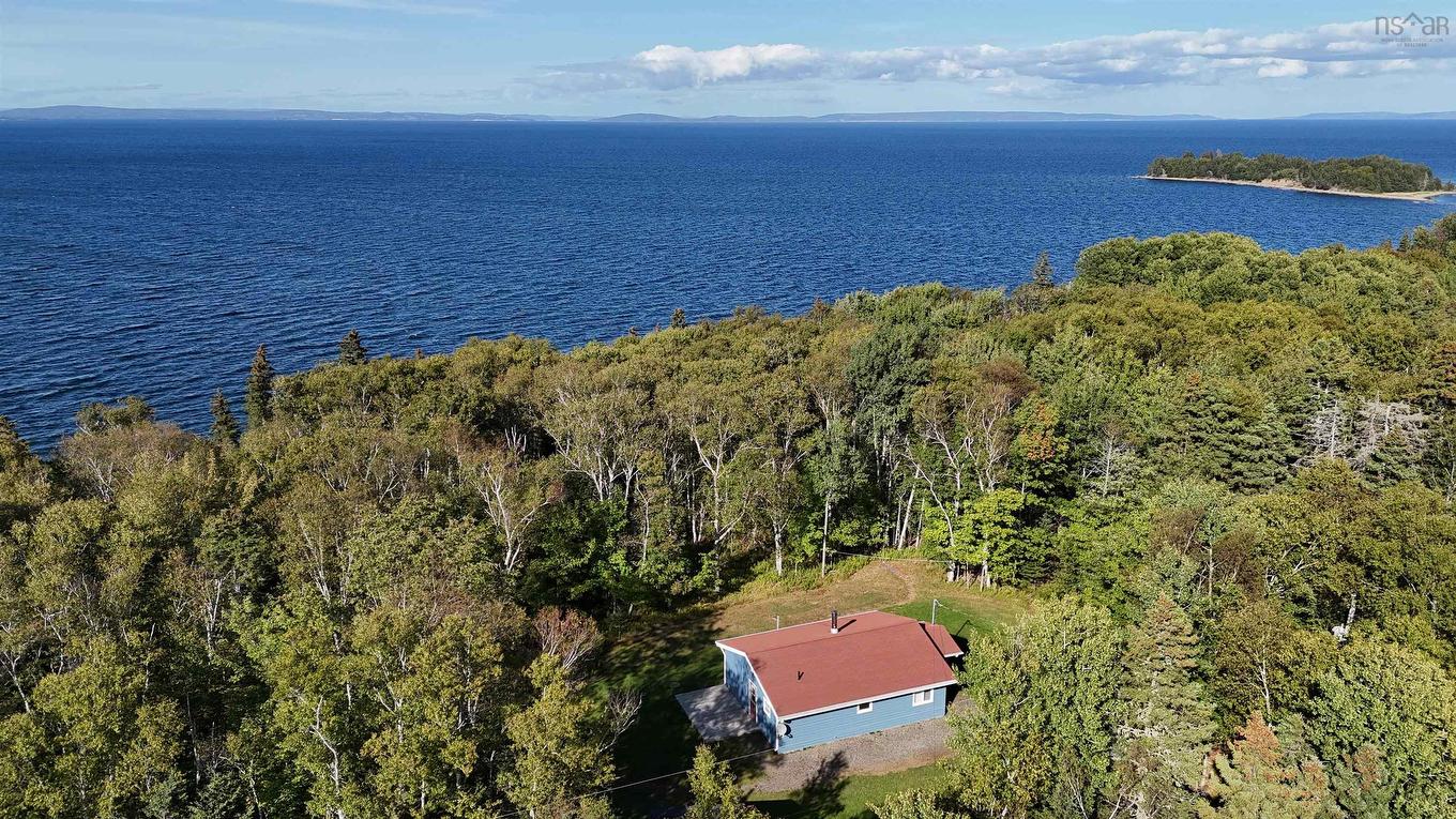 5735 West Bay Rd, Roberta, NS