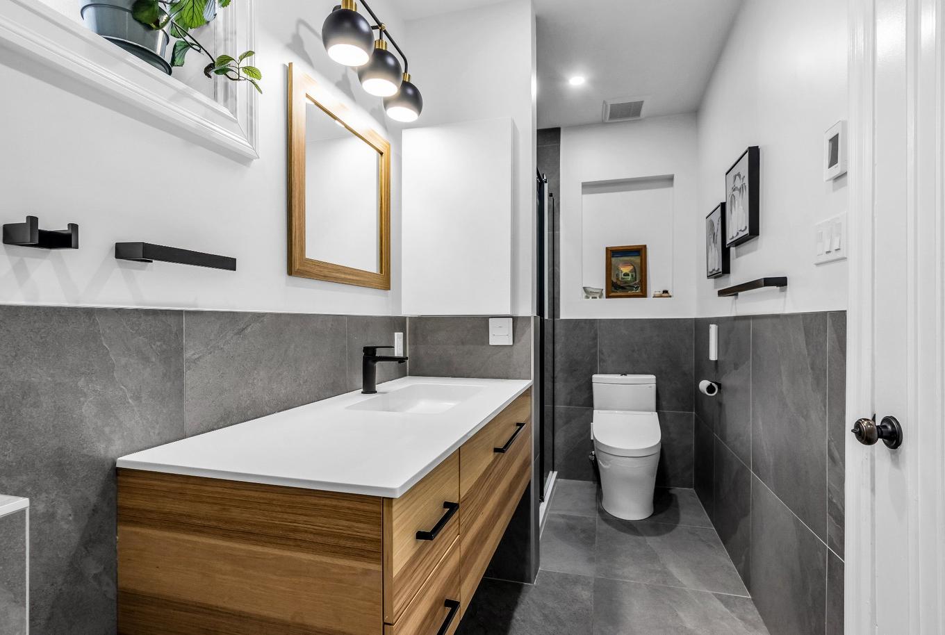 Salle de bains - 4619 Av. De Kensington, Montréal (Côte-Des-Neiges/Notre-Dame-De-Grâce), QC - Indoor Photo Showing Bathroom