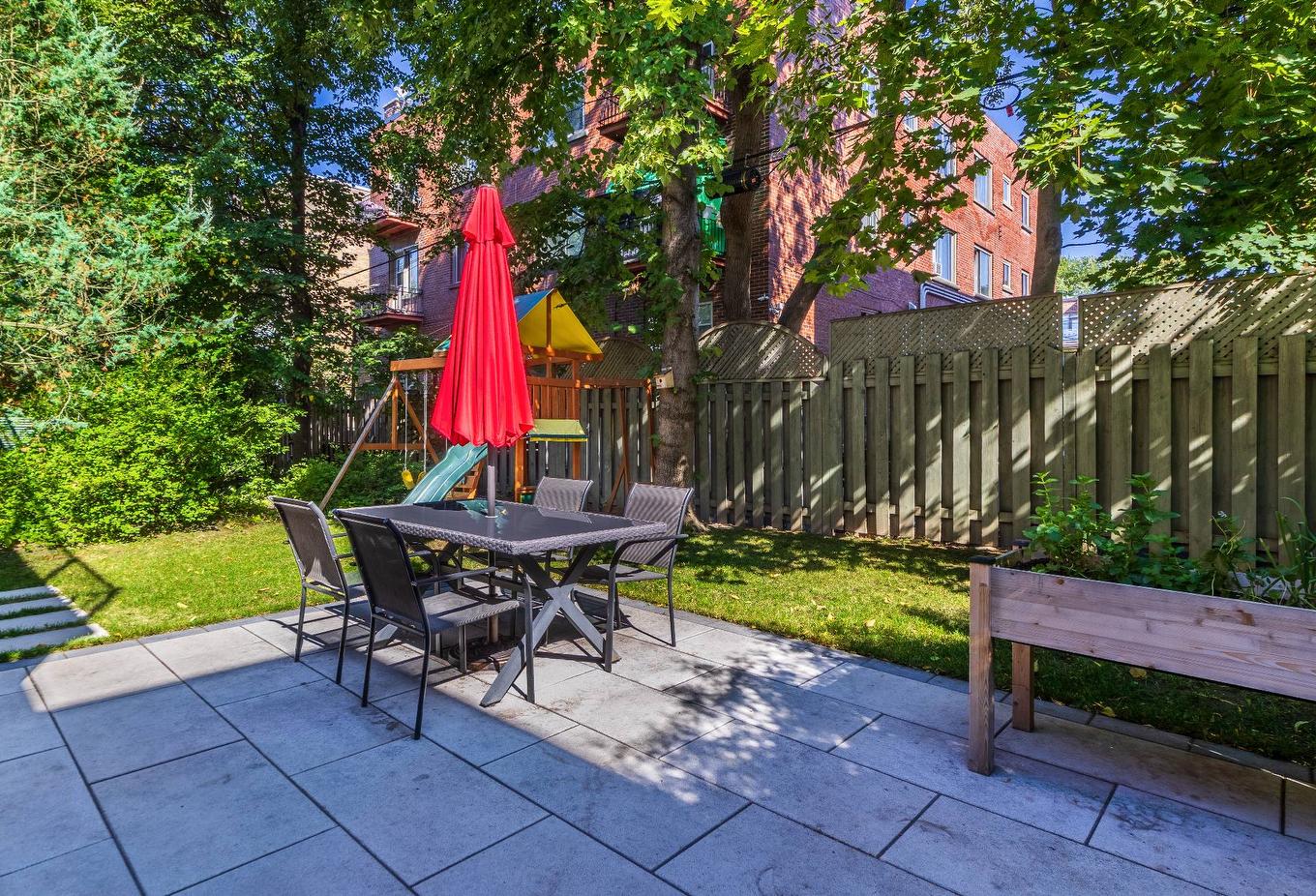 Cour - 4619 Av. De Kensington, Montréal (Côte-Des-Neiges/Notre-Dame-De-Grâce), QC - Outdoor With Deck Patio Veranda