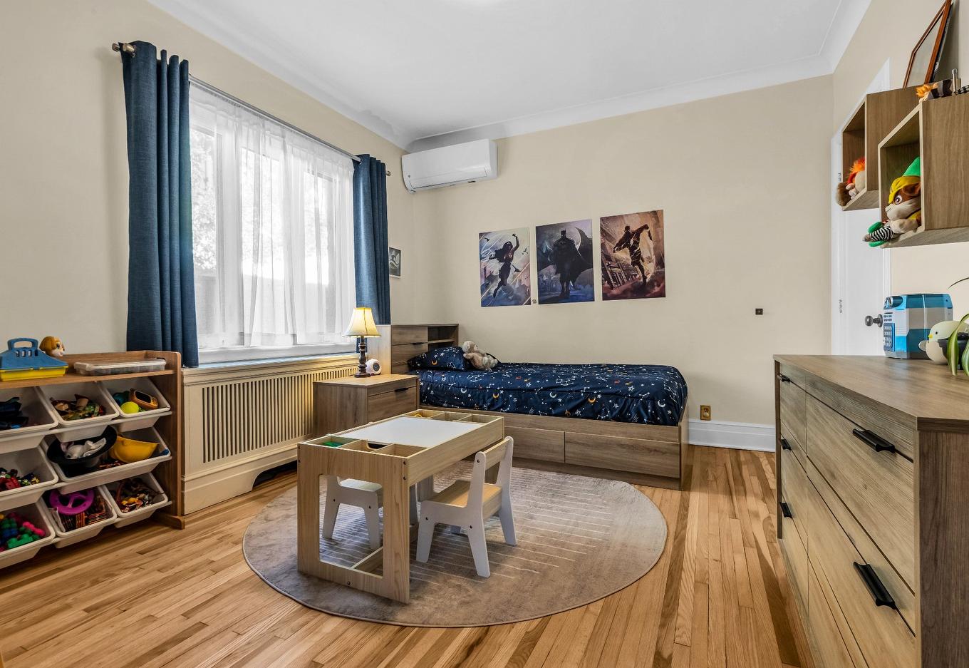 Chambre à coucher - 4619 Av. De Kensington, Montréal (Côte-Des-Neiges/Notre-Dame-De-Grâce), QC - Indoor