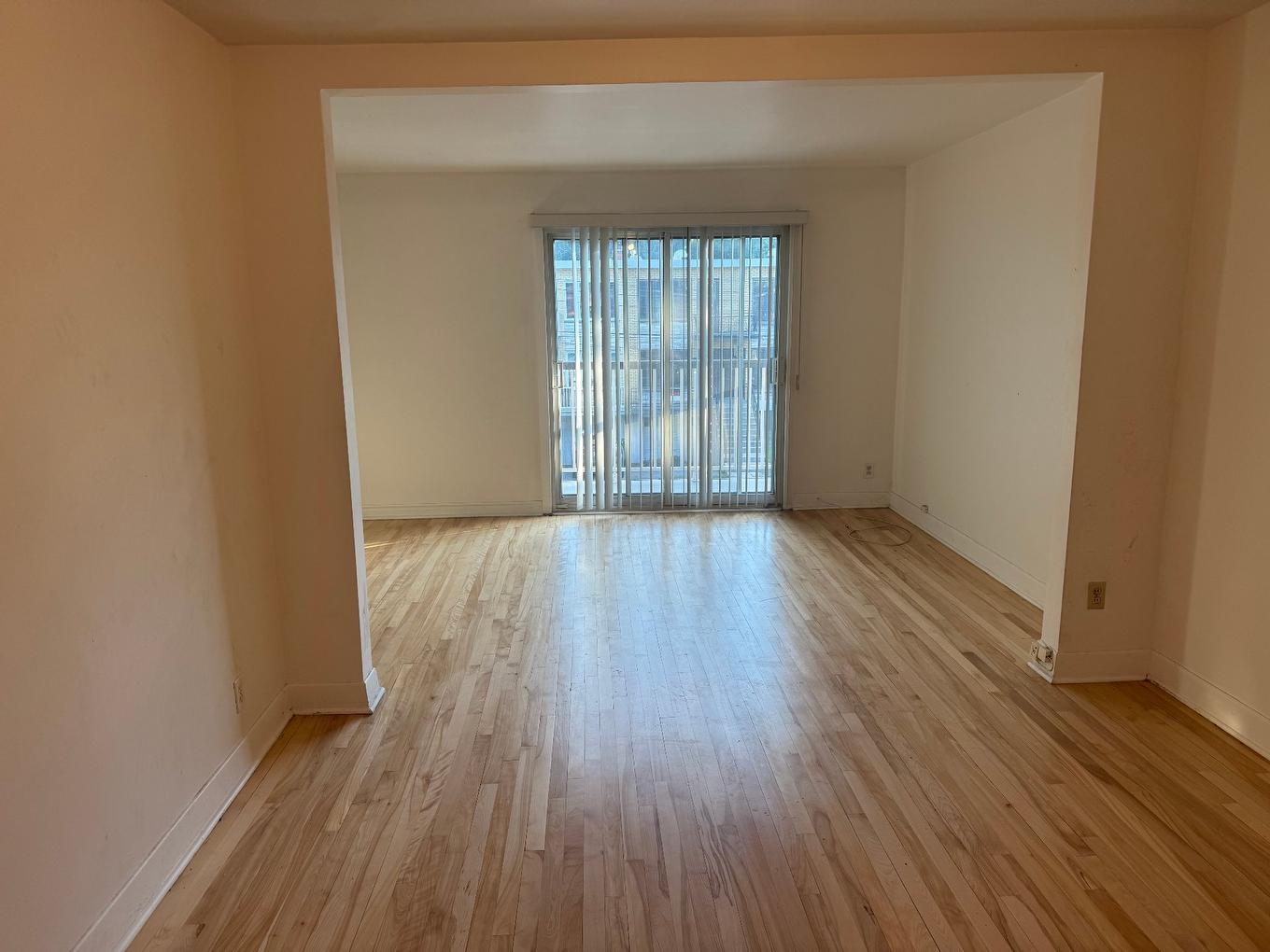 Bedroom - 11963 Rue Desenclaves, Montréal (Ahuntsic-Cartierville), QC - Indoor Photo Showing Other Room