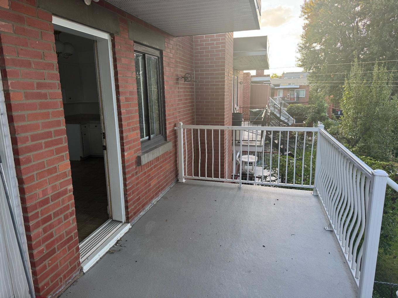 Balcony - 11963 Rue Desenclaves, Montréal (Ahuntsic-Cartierville), QC - Outdoor With Exterior