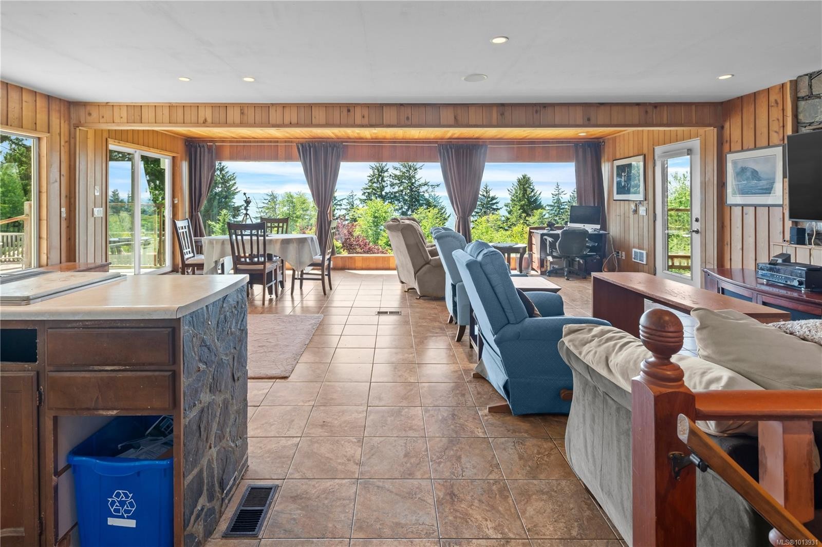 2623 Seaside Dr, Sooke, BC