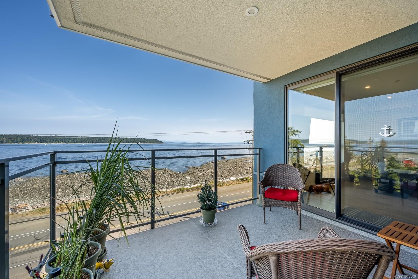406-536 Island Hwy South, Campbell River, BC - Outdoor With Body Of Water With Exterior