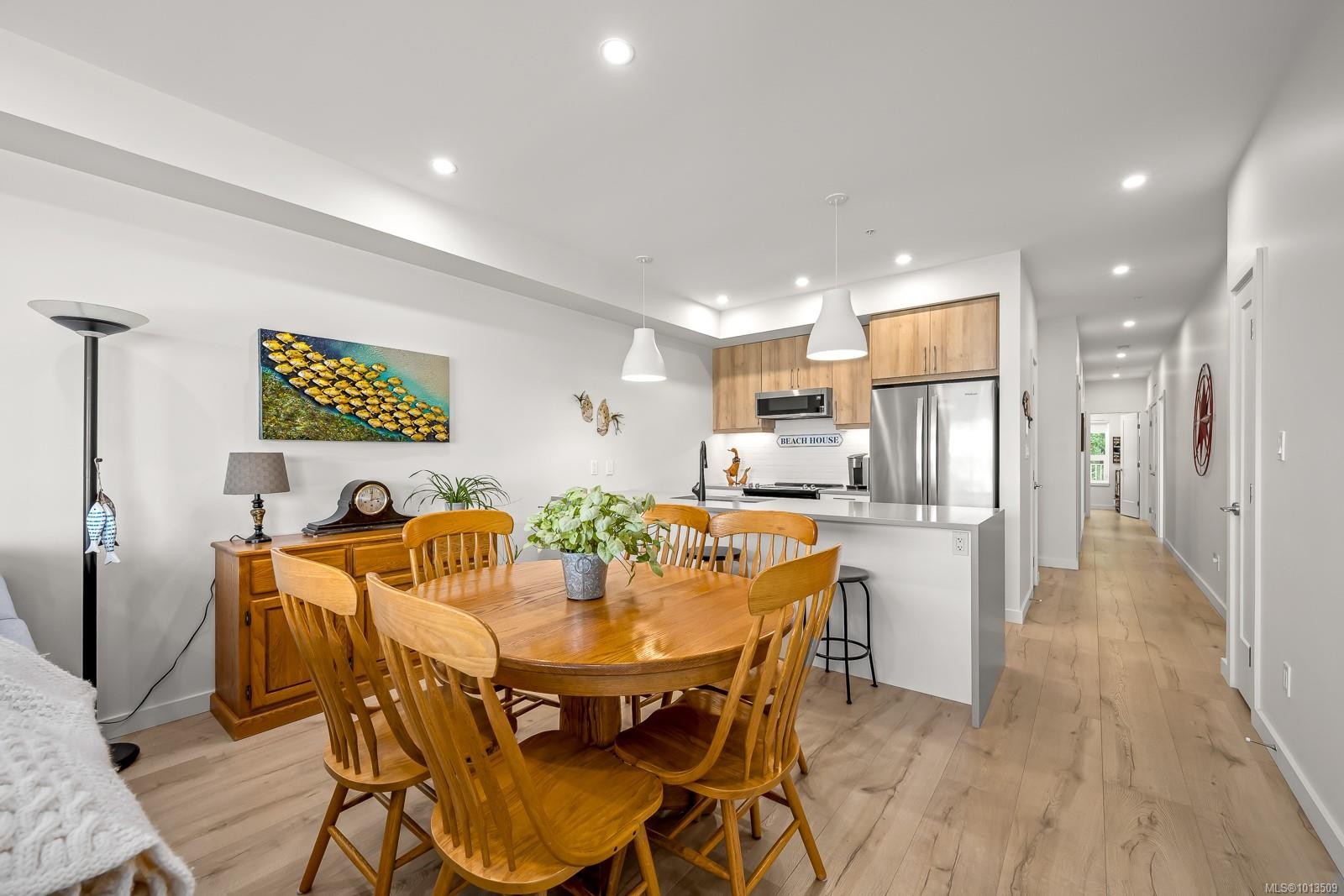 406-536 Island Hwy South, Campbell River, BC - Indoor Photo Showing Dining Room
