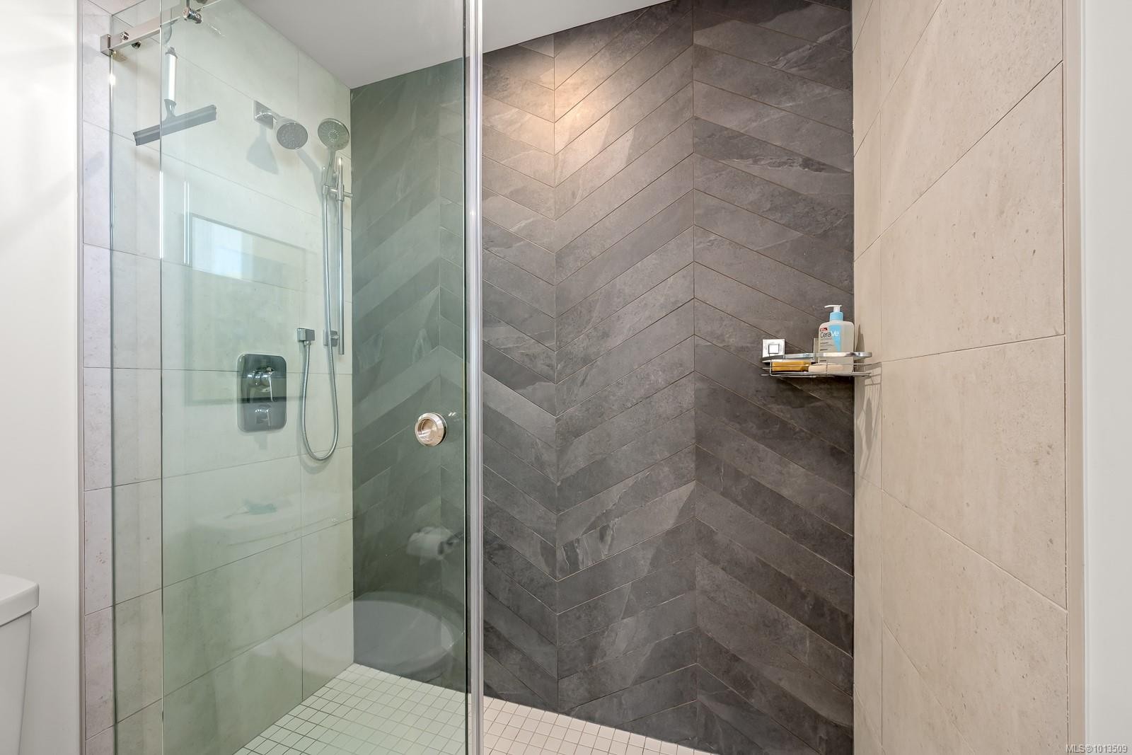 406-536 Island Hwy South, Campbell River, BC - Indoor Photo Showing Bathroom