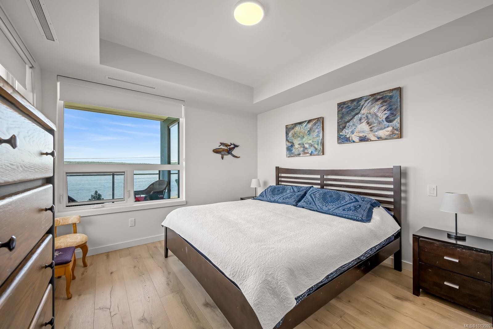 406-536 Island Hwy South, Campbell River, BC - Indoor Photo Showing Bedroom