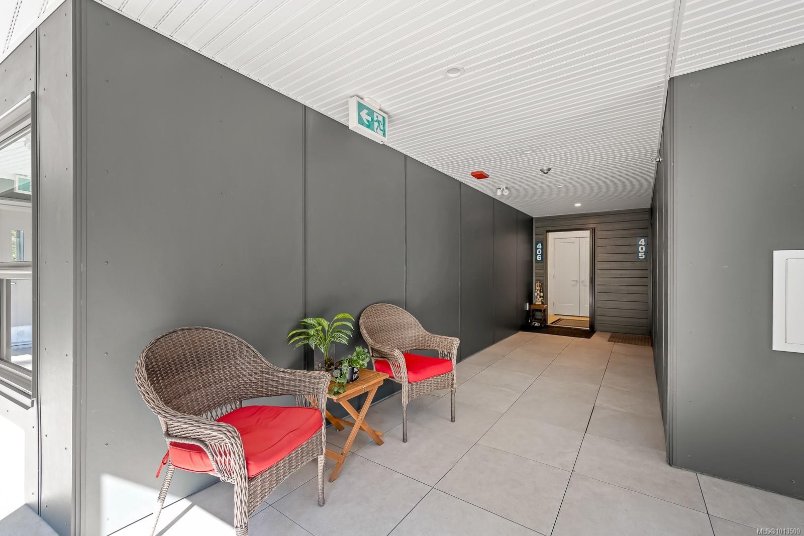 406-536 Island Hwy South, Campbell River, BC - With Exterior