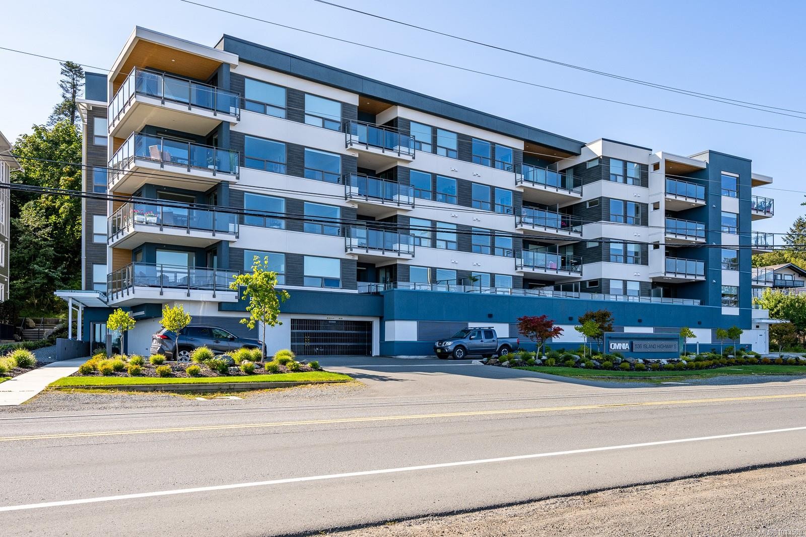 406-536 Island Hwy South, Campbell River, BC - Outdoor With Facade
