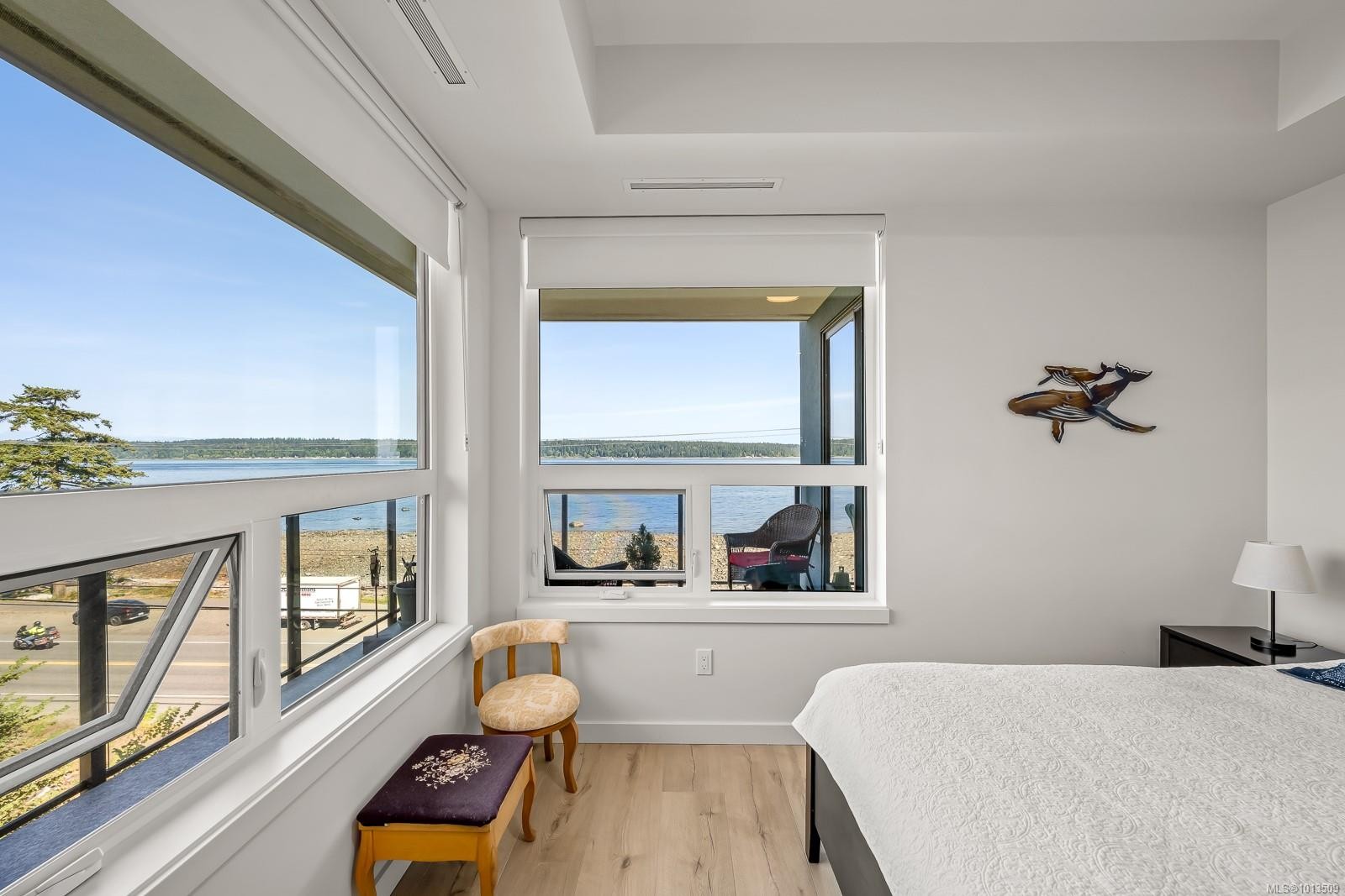 406-536 Island Hwy South, Campbell River, BC - Photo Showing Other Room With Body Of Water