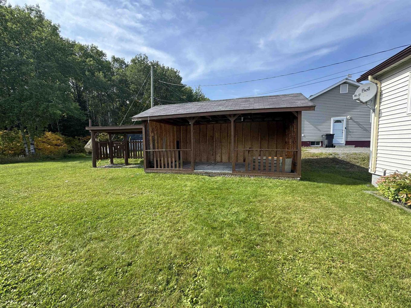 115 Warbler Drive, Manitouwadge, ON - Outdoor