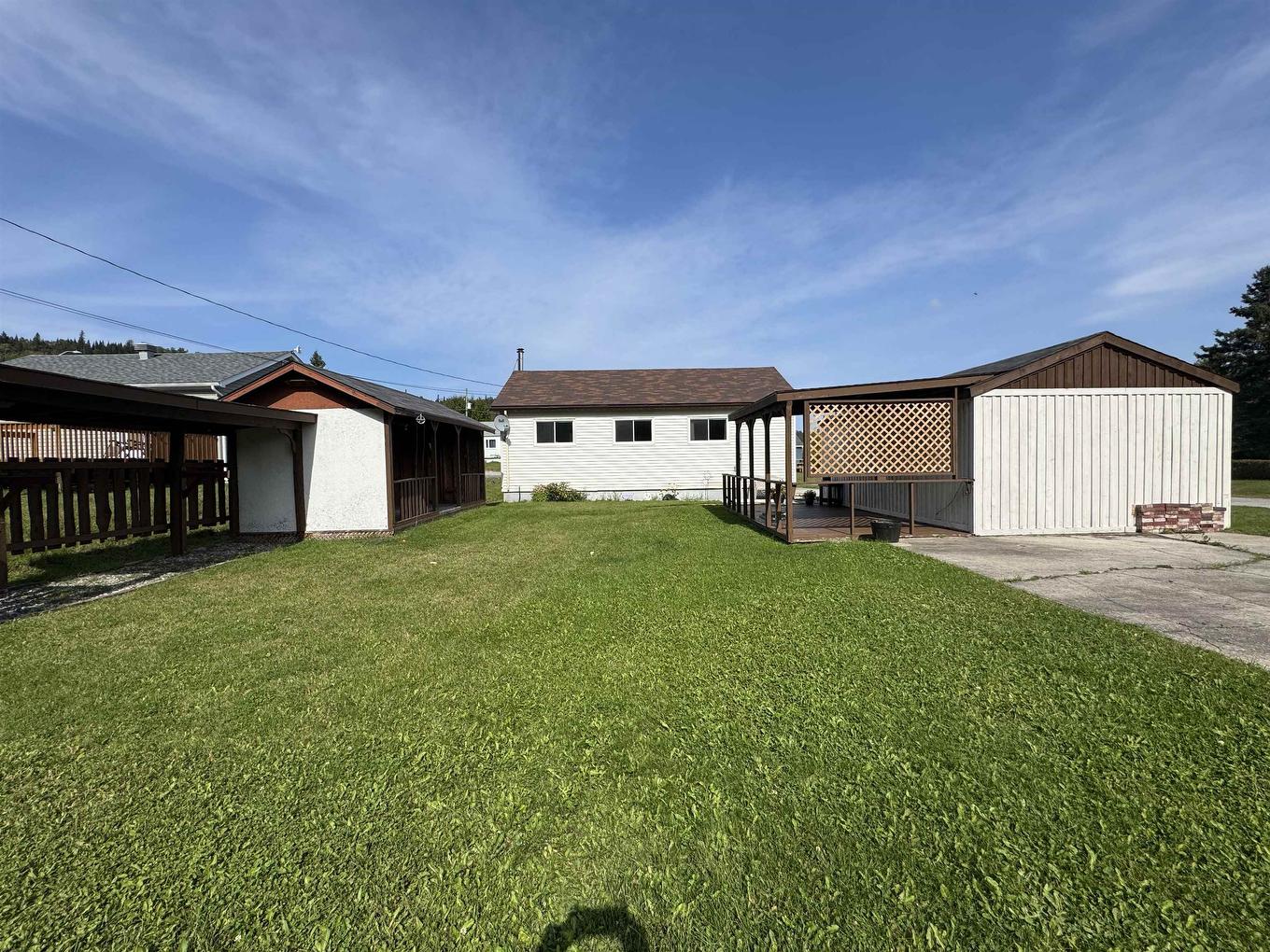 115 Warbler Drive, Manitouwadge, ON - Outdoor