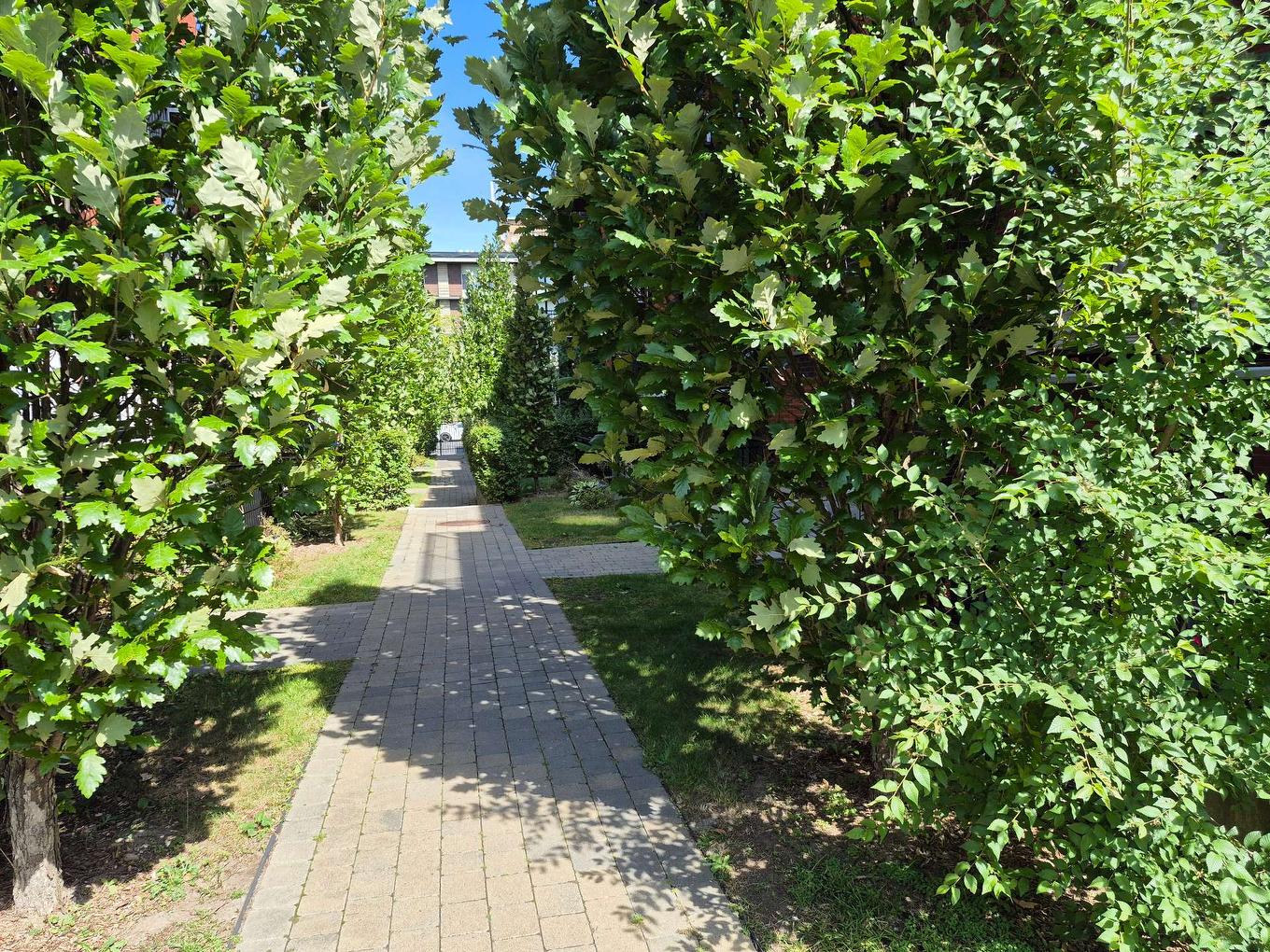 Autre - 101-10294 Boul. St-Laurent, Montréal (Ahuntsic-Cartierville), QC - Outdoor