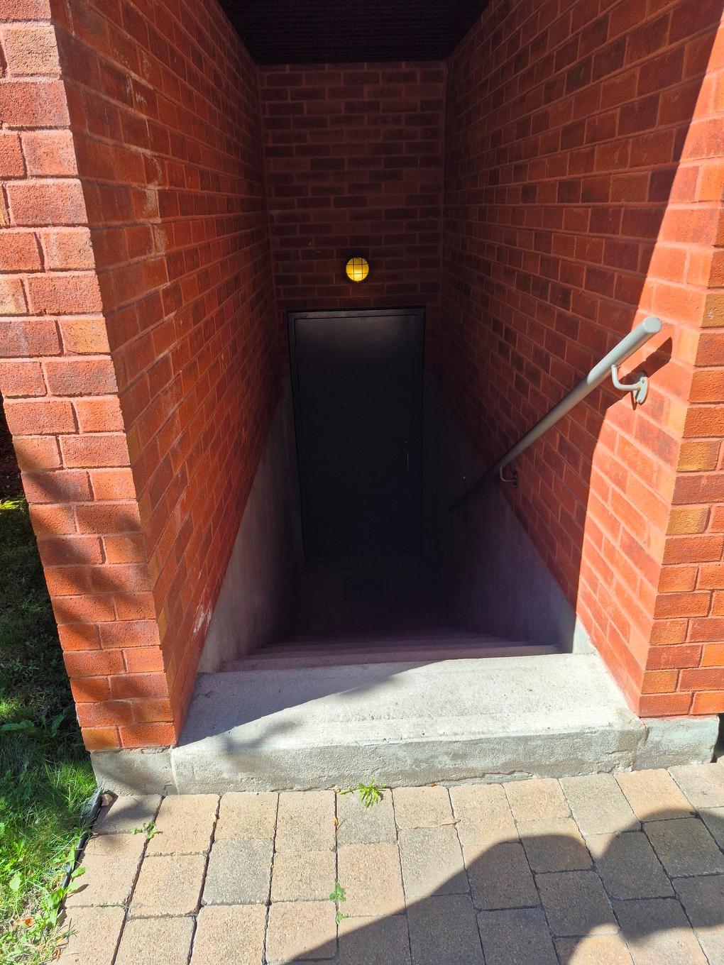 Autre - 101-10294 Boul. St-Laurent, Montréal (Ahuntsic-Cartierville), QC - With Exterior