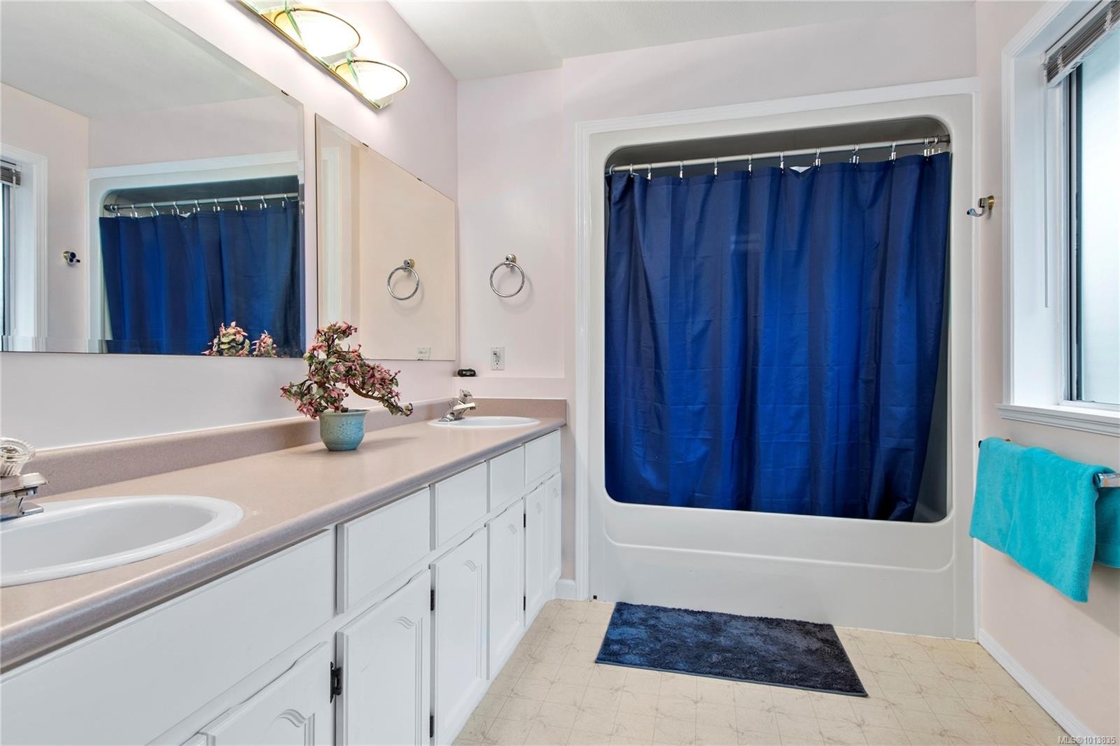 745 Bowen Dr, Campbell River, BC